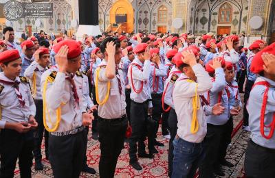 وفد جمعية كشافة الهداية من محافظة البصرة يتشرف بزيارة مرقد أمير المؤمنين (عليه السلام)