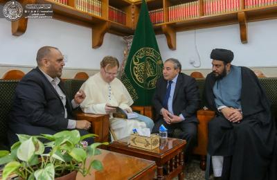 رئيس جامعة بوزمان بيتر الكاثوليكية الهنغارية: الإمام علي الشخصية الوحيدة التي تدعو إلى السلام بين الشعوب