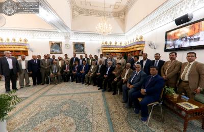 وفود من الطلبة والأساتذة برفقة مديرية تربية النجف الاشرف تقدم التهاني بذكرى ولادة أمير المؤمنين(عليه السلام)