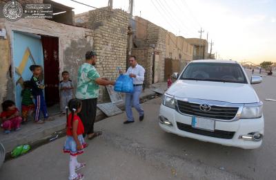 العتبة العلوية تجهز وجبات الافطار لدور المسنين والعوائل المتعففة في النجف الأشرف