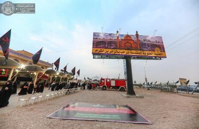 قسم الإعلام في العتبة العلوية ينشر أكثر من 1000 متر طولي من علامات الدَّلالة ووسائل الإيضاح لخدمة  زائري مرقد أمير المؤمنين (عليه السلام)