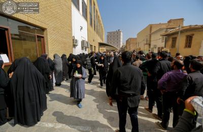 مجمع ضيافة الإمام الحسن (عليه السلام) في العتبة العلوية يوزع أكثر من 40 ألف وجبة طعام للزائرين يومياً