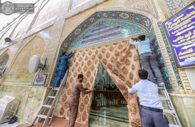شُعبة التطريز في العتبة العلوية المقدسة تنجز أعمال (25) لوحة فنية استعداداً لمناسبة المولد النبوي الشريف