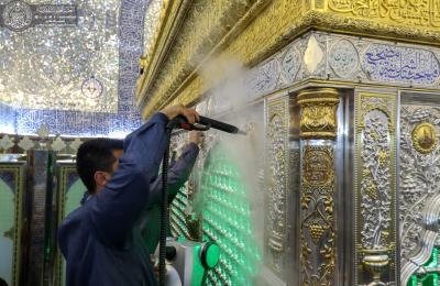الوحدة الحِرَفية لصيانة الحرم تعلن الانتهاء من الأعمال الخاصة بجلي الشباك الطاهر لمرقد أمير المؤمنين(عليه السلام)