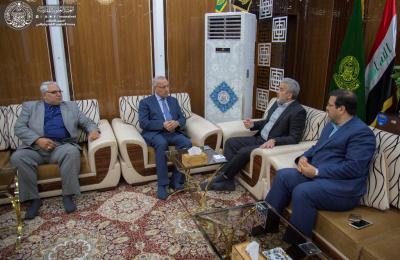 الأمين العام للعتبة العلوية يبحث مع رئيس جامعة ذي قار سبل التعاون العلمي المشترك