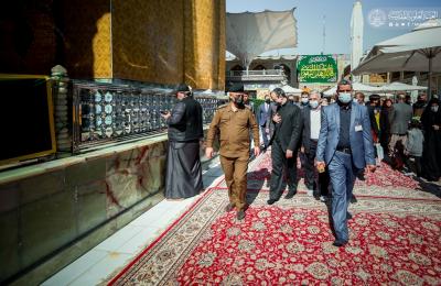 ممثل بابا الفاتيكان من مرقد الإمام أمير المؤمنين (ع) : احترامنا وتقديرنا لهذا المكان المقدس وأهميته الإنسانية