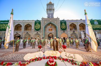 منتسبو العتبة العلوية يحيون الزيارة الصباحية وسط أناشيد المولد المبارك للإمام السجاد (عليه السلام)