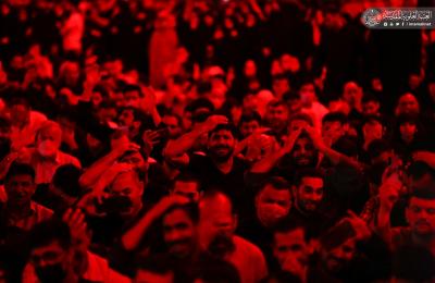 بهتاف تهدمت والله أركان الهدى ... المؤمنون يعيشون أجواء الحزن والبكاء بمصاب أمير المؤمنين(ع) خلال ساعات الفجر الأولى – صور -