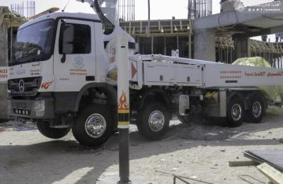 قسم الشؤون الهندسية والفنية في العتبة العلوية يجهز مشروع مستشفى الحكيم بالكونكريت الجاهز .. صور