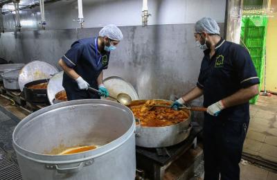 مضيف العتبة العلوية : توزيع أكثر من 25 ألف وجبة غذائية خدمة للزائرين في مناسبة زيارة عيد الغدير