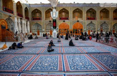 شاهد صحن أمير المؤمنين(عليه السلام) بحلّة جديدة بعد فرشه بالسجاد الفاخر – صور -