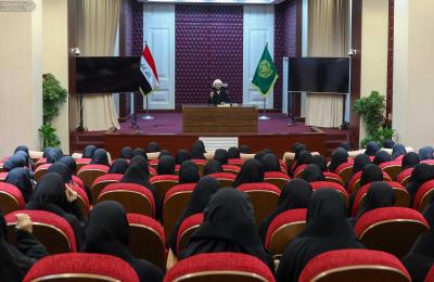 طالبات المجموعة الطبّية في جامعة بغداد في ضيافة العتبة العلويّة المقدّسة  