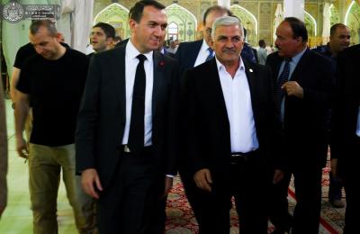السفير التركي بعد زيارته مرقد أمير المؤمنين (ع) : الإمام علي (ع)  انموذجا ومثالا أعلى لكل من يريد تطبيق العدالة الانسانية