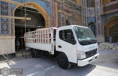 الشؤون الخدمية في العتبة العلوية تبدأ بتهيئة أجواء الخدمة والضيافة لزائري الأربعين في صحن فاطمة (عليها السلام)