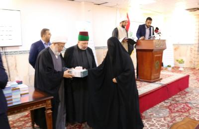 المتولي الشرعي للعتبة الحسينية يكرم وحدة الإعلام النسوي في العتبة العلوية لتوليها مهام مؤتمر مؤسسة وارث الإعلامية