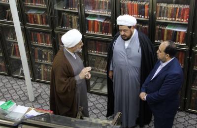 وفد من شعبة إحياء التراث والتحقيق في العتبة العلوية المقدسة يزور مكتبة أمير المؤمنين (عليه السلام) العامة ويطلع على أهم أعمالها