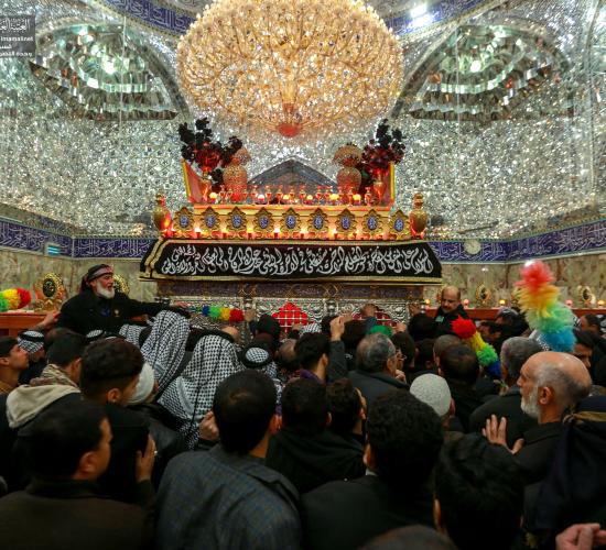 محبو آل البيت (عليهم السلام) يحيون ذكرى وفاة القاسم بن الإمام موسى بن جعفر (عليه السلام)