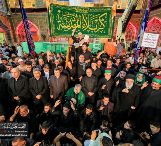 تقرير مصور : موكب اهالي كربلاء المقدسة يقيمون العزاء بذكرى شهادة الامام امير المؤمنين سلام الله عليه في العتبة العلوية المطهرة 