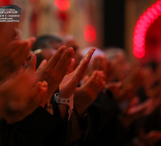 تقرير مصور : توافد الزائرين على مرقد الامام علي عليه السلام في ليلة استشهاد الامام الحسن سلام الله عليه في العتبة العلوية المقدسة