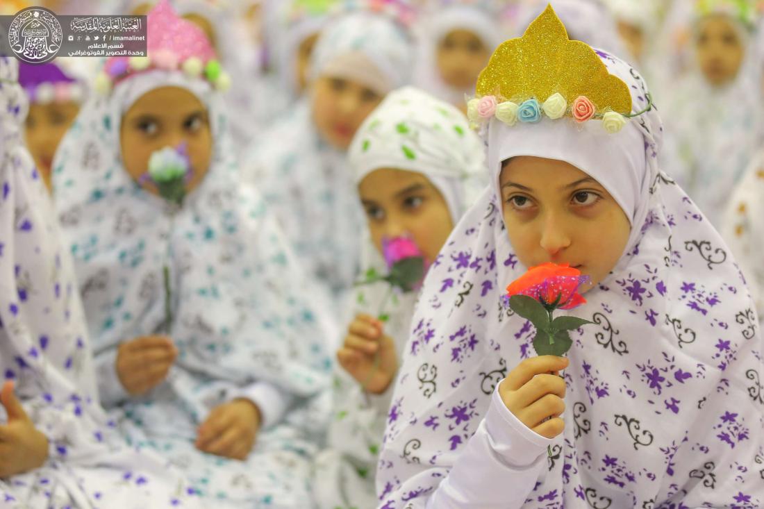 في رحاب صحن فاطمة السيدة الزهراء (عليها السلام ) الزينبيات يتوجن لبلوغهن سن التكليف  | 