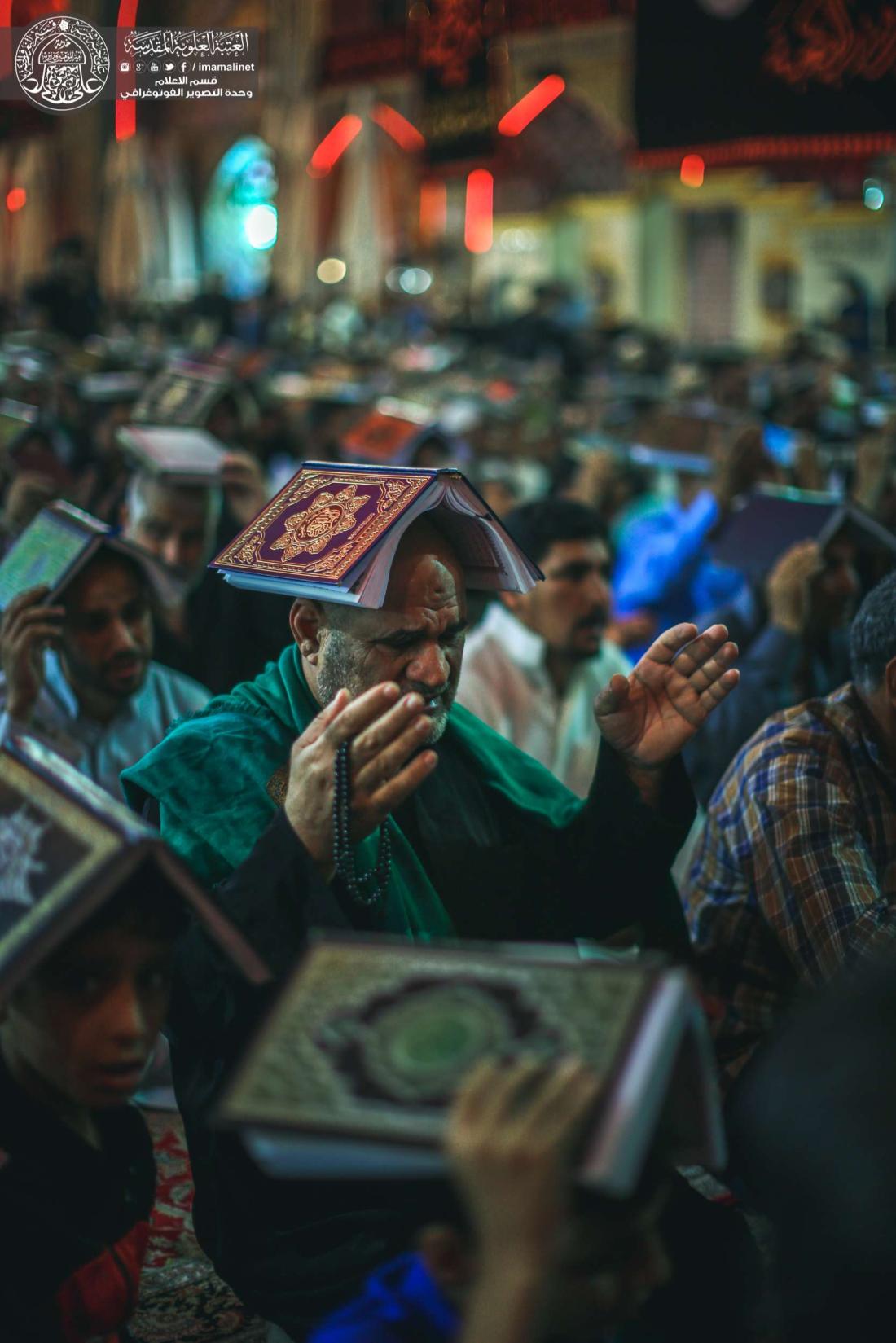 وسط أجواء مفجعة .. المؤمنون يحيون ليلة القدر الثانية من جوار مرقد أمير المؤمنين (عليه السلام)   | 