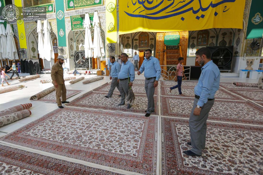 فرش الصحن العلوي المطهر بـ2000 سجادة من النوع الكاشاني استعداداً لمهرجان الغدير السنوي السابع | 