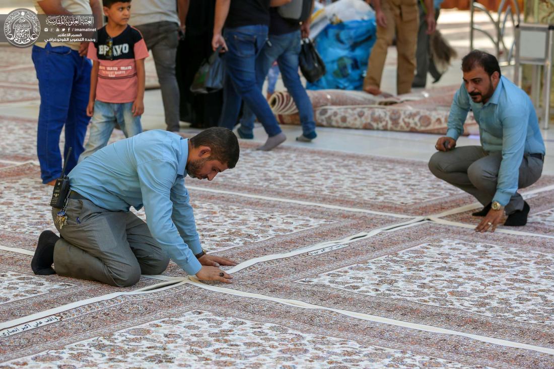 فرش الصحن العلوي المطهر بـ2000 سجادة من النوع الكاشاني استعداداً لمهرجان الغدير السنوي السابع | 