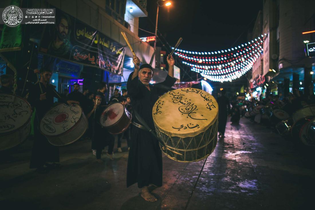 اجواء الحزن ومواكب العزاء الحسيني القريبة من الصحن الحيدري الشريف | 