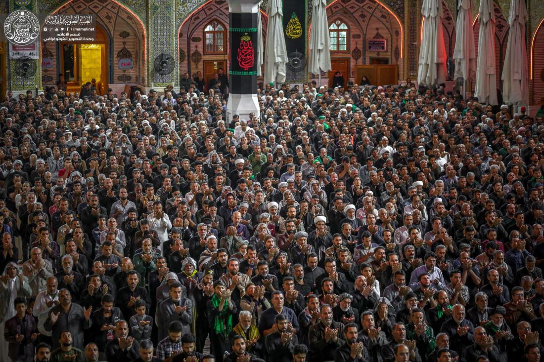 صلاة المغرب في الصحن الحيدري الشريف ليلة وفاة الرسول الاعظم (صلى الله عليه واله وسلم ) | 