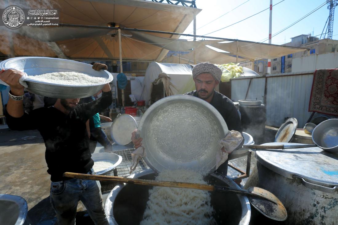 جهود كبيرة في خدمة الزائرين ومنتسبون واصلوا الليل بالنهار لاطعام الزائرين | 