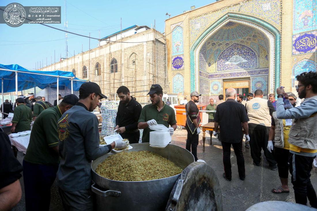 الكوادر الميدانية لمختلف أقسام العتبة العلوية تنفذ حملة واسعة لتقديم الخدمات لزائري مرقد الإمامين العسكريين (عليهما السلام) | 