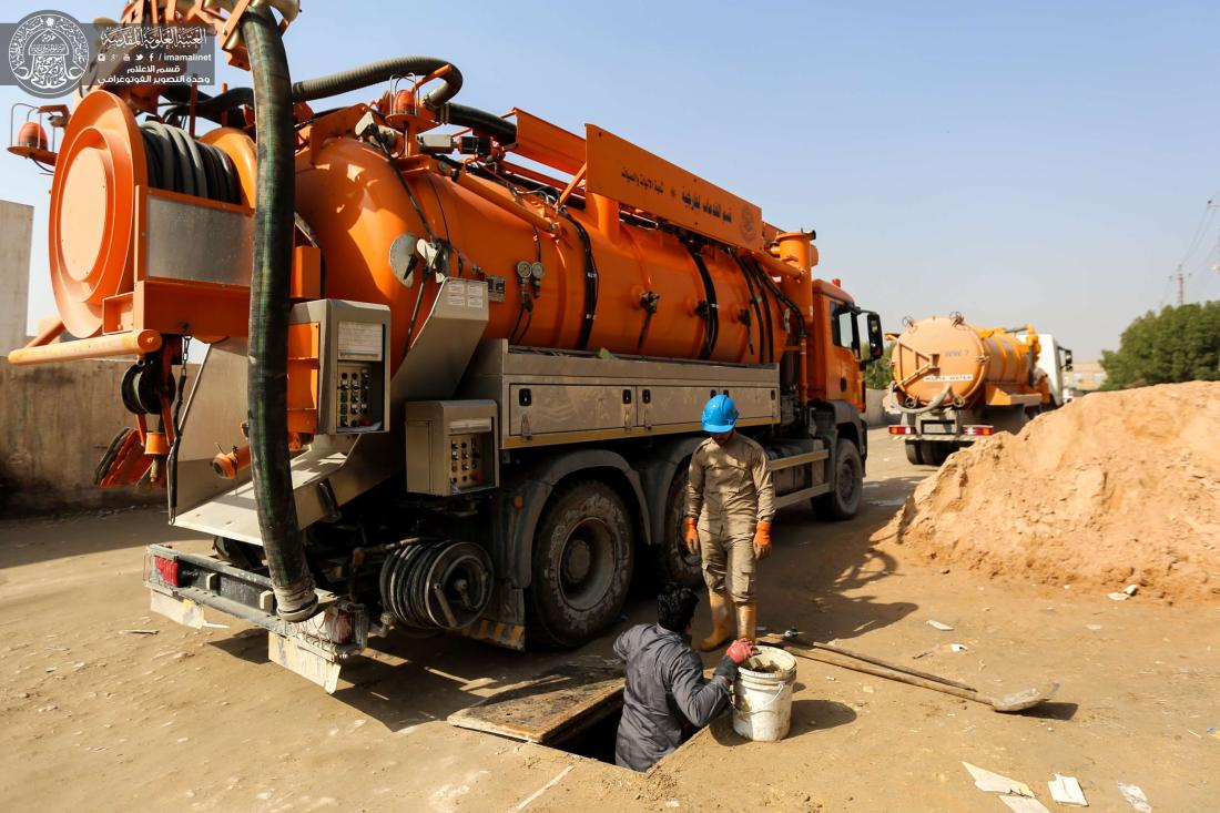 العتبة العلوية مستمرة بالمساهمة في سحب مياه الأمطار ومساعدة العوائل في حملة درء فيضانات الأمطار بمحافظة النجف الأشرف | 