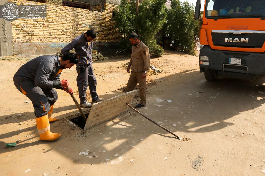 العتبة العلوية مستمرة بالمساهمة في سحب مياه الأمطار ومساعدة العوائل في حملة درء فيضانات الأمطار بمحافظة النجف الأشرف | 