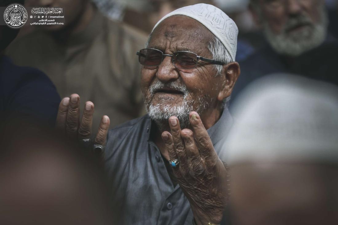 قراءة دعاء كميل بن زياد من داخل الحرم العلوي المطهر بمشاركة حشود الزائرين المبتهجين بولادة الامام علي (عليه السلام) | 