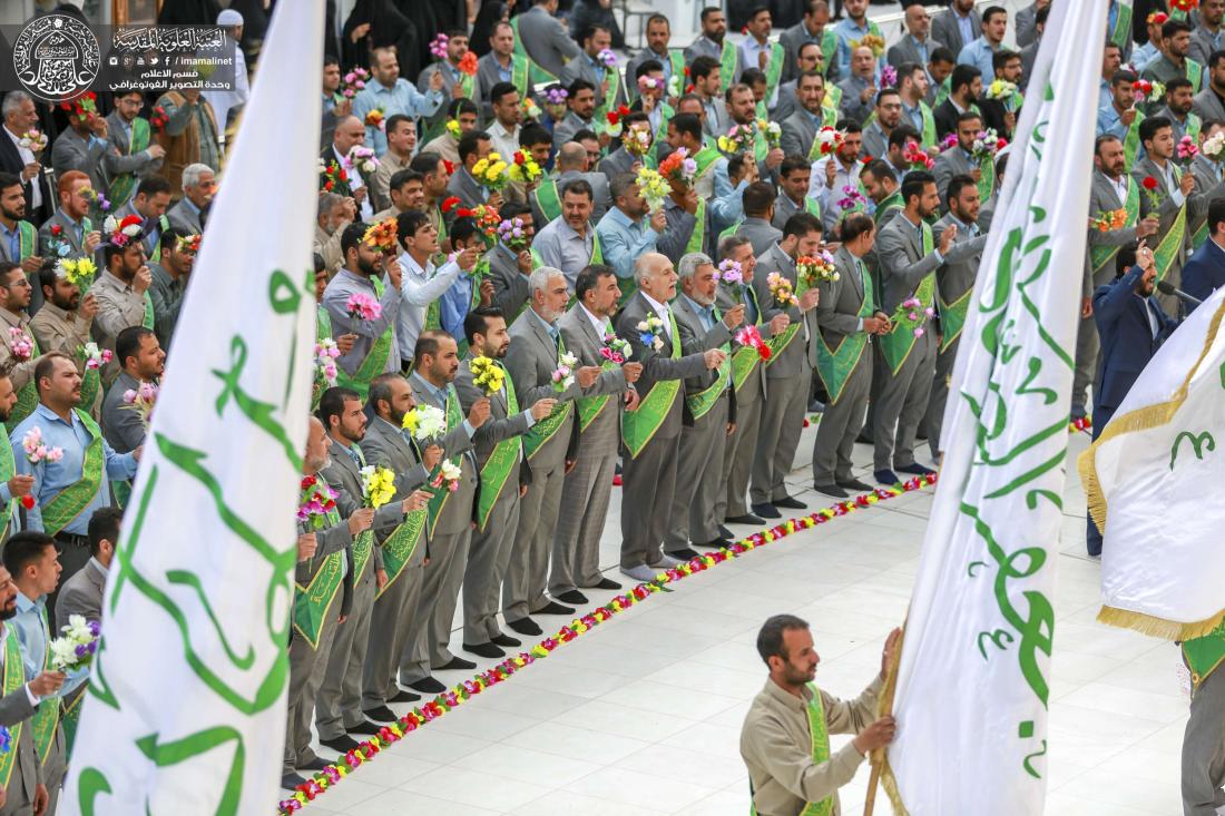 منتسبو العتبة العلوية المقدسة يحيون ذكرى ولادة الامام الحسين (عليه السلام ) في الصحن الحيدري الشريف | 