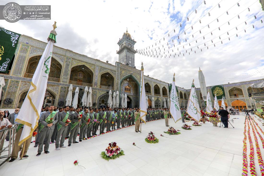 منتسبو العتبة العلوية المقدسة يحيون ذكرى ولادة الامام الحسين (عليه السلام ) في الصحن الحيدري الشريف | 