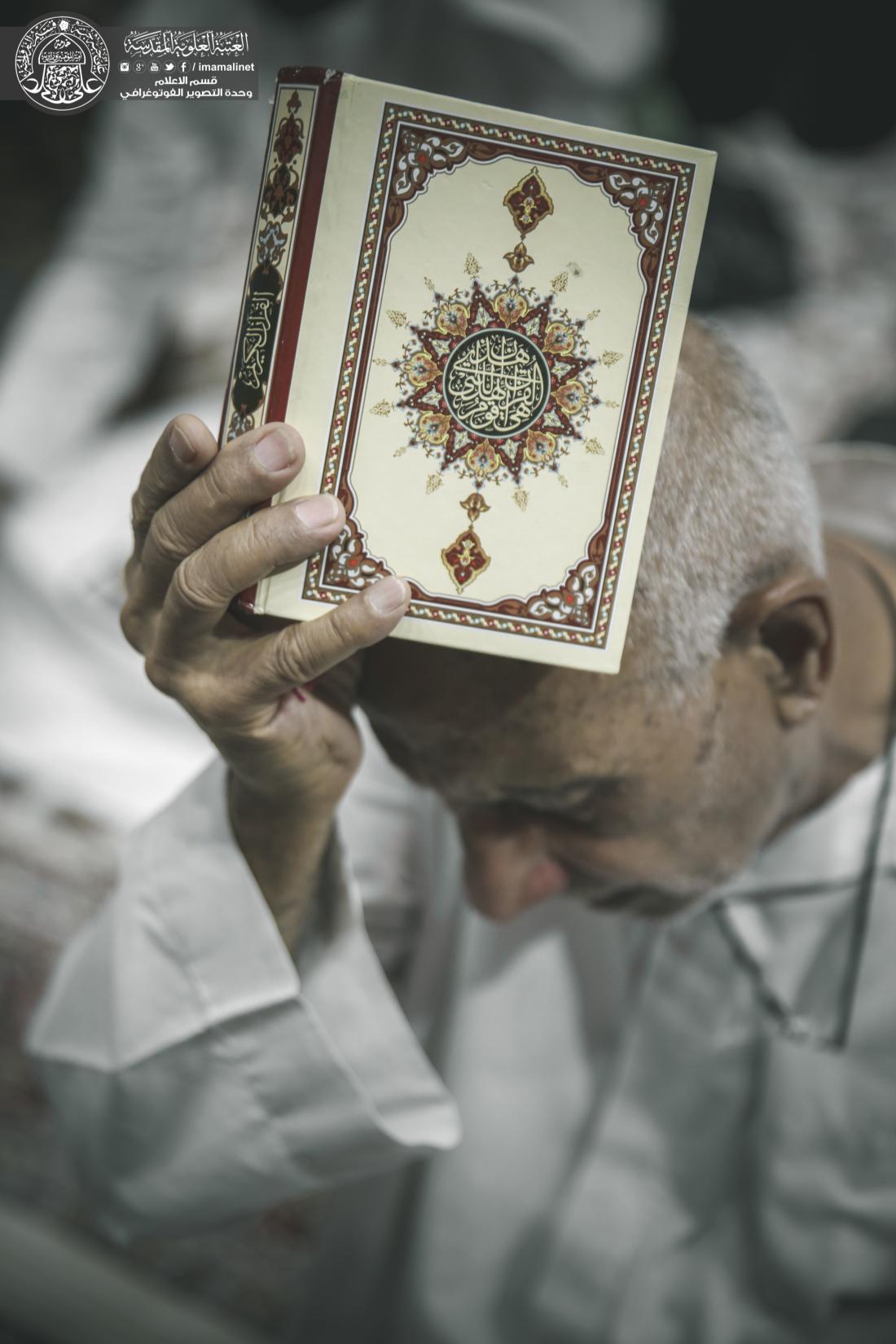 إنها الأيام المباركة التي فيها ليلة هي خير من ألف شهر. اجواء رفع المصاحف في الصحن الحيدري الشريف | 