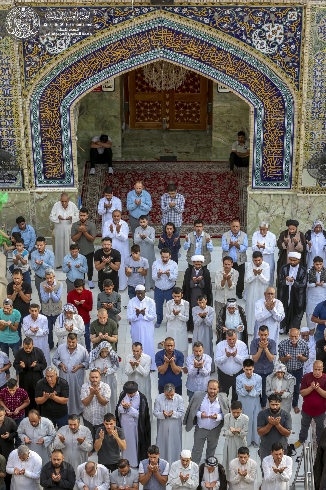 إقامة صلاة عيد الفطر المبارك في رحاب الصحن الحيدري الشريف  | 