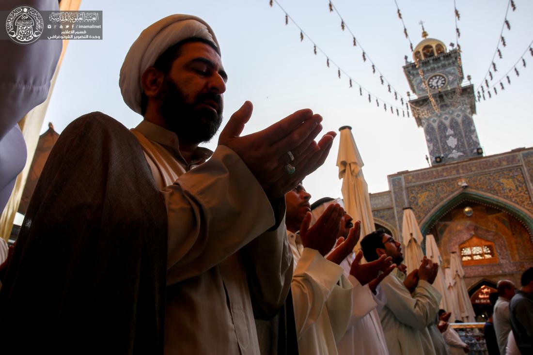 إقامة صلاة عيد الاضحى المبارك بجوار المولى امير المؤمنين (عليه السلام) . | 