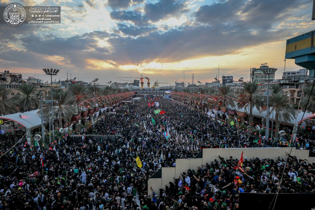 أجواء الحزن من كربلاء المقدسة في ليلة اربعين الإمام الحسين (عليه السلام ) . | 