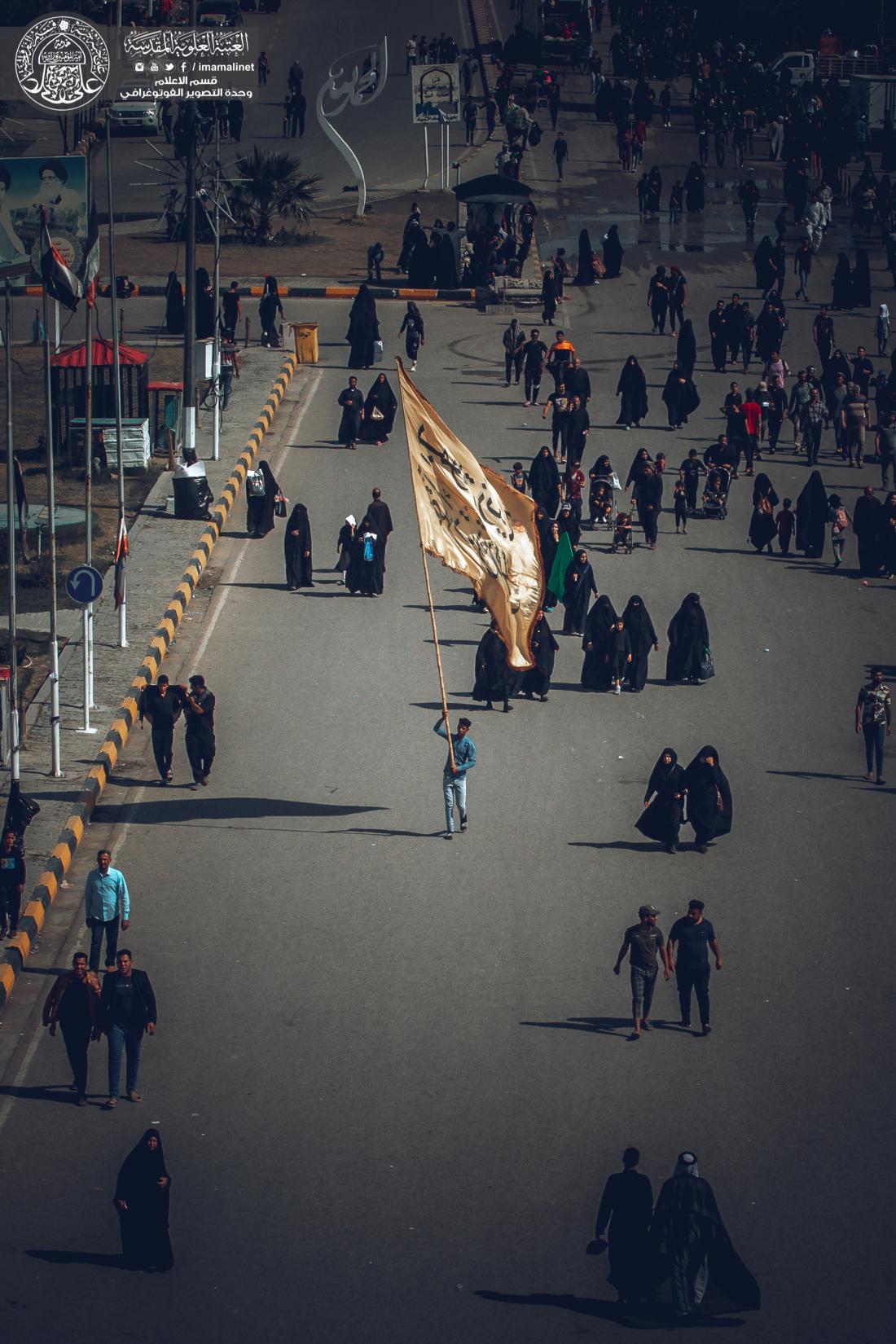 جموع الزائرين تزحف إلى مرقد أمير المؤمنين (عليه السلام) لإحياء ذكرى وفاة النبي الأعظم (صلى الله عليه وآله وسلم) | 