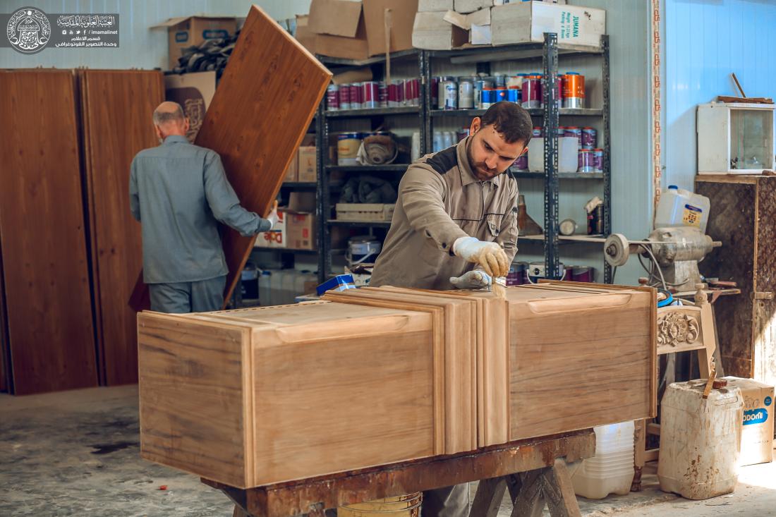 شعبة النجارة في العتبة العلوية المقدسة .. جهود كبيرة في رفد الموسسات الحكومية والأهلية في الاثاث الخشبي فضلاً عن احتياجات العتبة المقدسة  | 