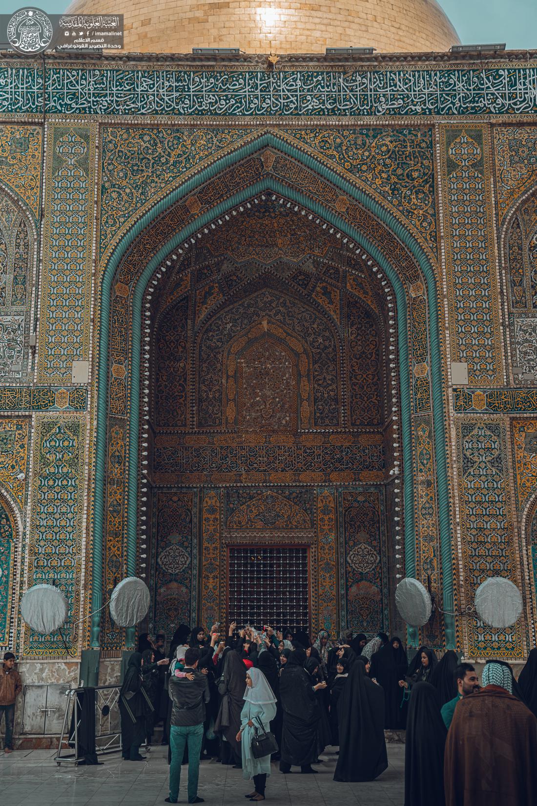قال الامام علي (عليه السلام ) : تفتّح أبواب السماء عند نزول الغيث ، وعند الزحف ، وعند الاَذان ، وعند قراءة القرآن ، ومع زوال الشمس ، وعند طلوع الفجر. | 