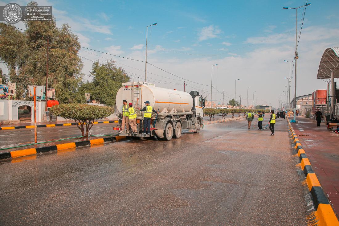 العتبة العلوية المقدسة تقوم بحملة تنظيف في شوارع المدينة القديمة والشوارع المحيطة بالصحن الشريف. | 