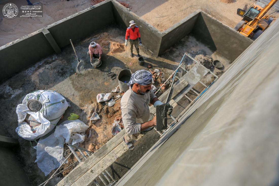 الكوادر الهندسية والفنية في العتبة العلوية تواصل عملها لانجاز مشروع مدرسة مجمع قنبر السكني | 