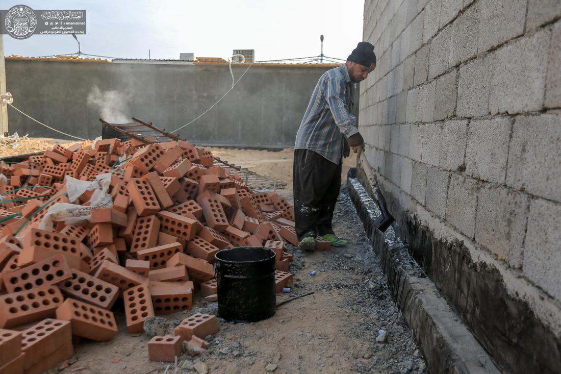 الكوادر الهندسية والفنية في العتبة العلوية تواصل عملها لانجاز مشروع مدرسة مجمع قنبر السكني | 