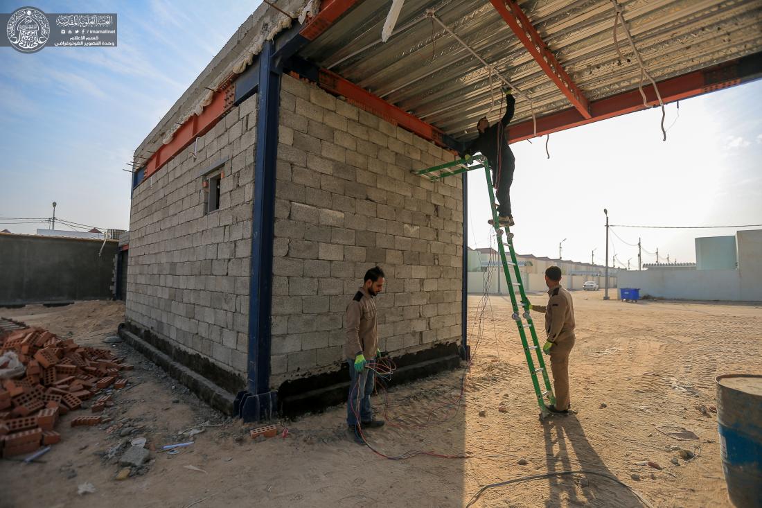 الكوادر الهندسية والفنية في العتبة العلوية تواصل عملها لانجاز مشروع مدرسة مجمع قنبر السكني | 