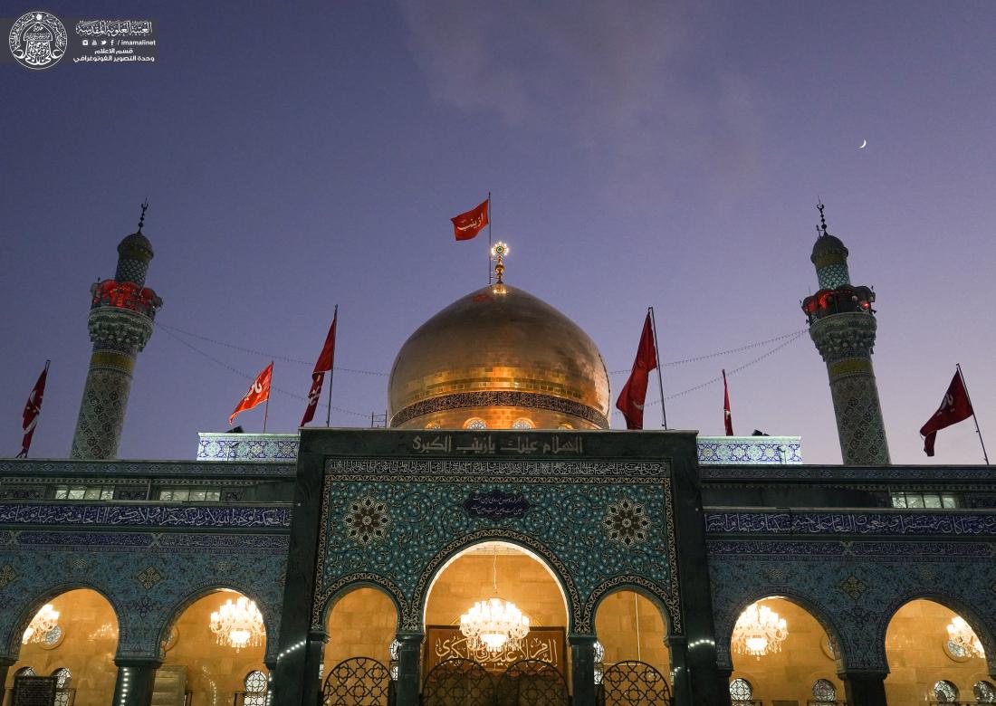 هــي مــن دمـشقَ تـضيِّفُ الآلافـا  ...  وبـها الـمريضُ مـن السِقامِ يُشافى ... زُرْهَــا وخـذْ مـن قـبرها الألـطافا  ...  والـثِـمْ ضـريـحاً ضـمَّـها وحَـواها | 