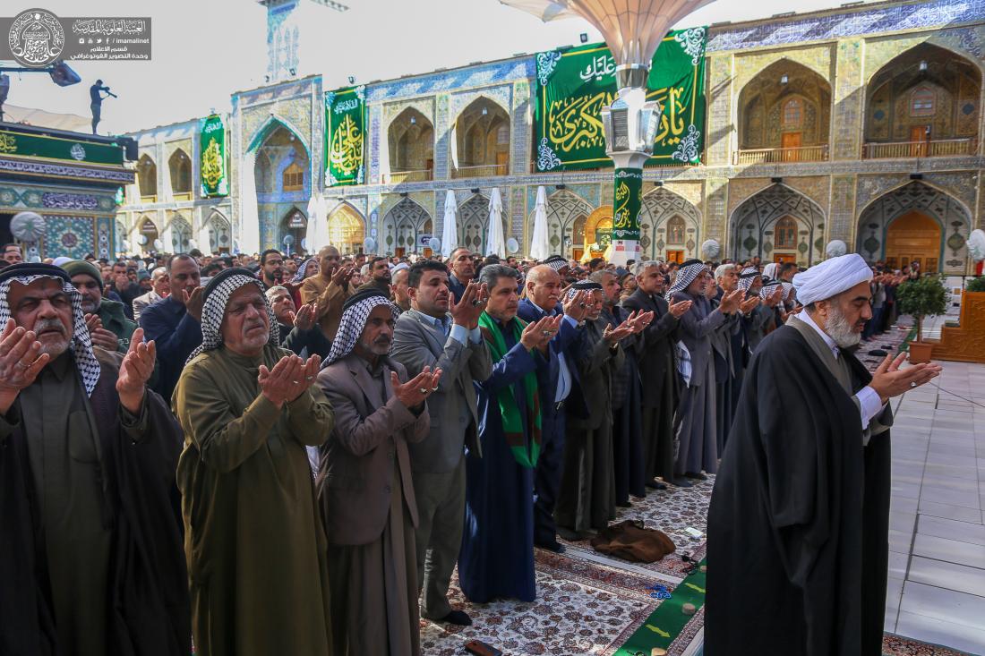 إقامة صلاة الظهر في رحاب الصحن الحيدري الشريف | 