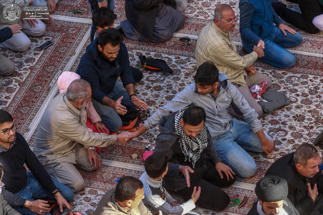 إقامة صلاة الظهر في رحاب الصحن الحيدري الشريف | 